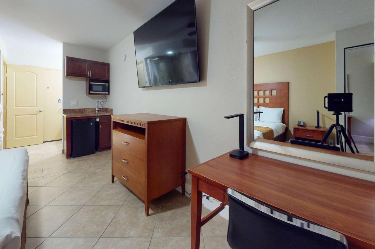 Rodeway Inn&Suites Fort Lauderdale Airport&Cruise Port Dania Beach Extérieur photo
